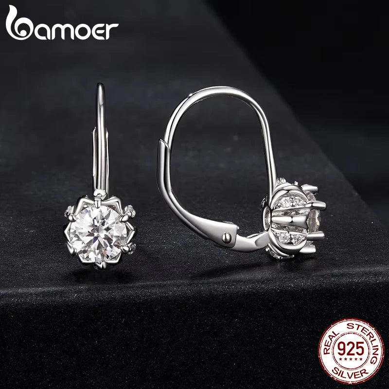 BAMOER Moissanite Flower Earrings – Platinum Plated 925 Silver Elegant Studs for Women